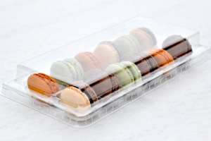 Kутия с капак за 12 макарона, прозрачна, 25 бр.